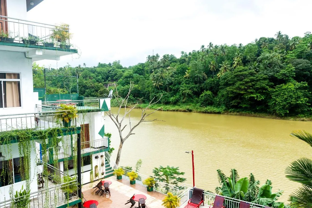 Hotel Kandy Riverside Villa