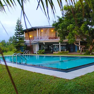 Hotel Nico Lagoon Negombo